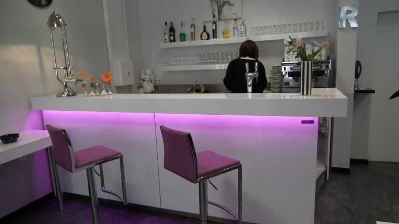 Hotel Des Pays Bas ลูร์ด ภายนอก รูปภาพ