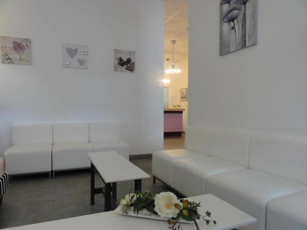 Hotel Des Pays Bas ลูร์ด ภายนอก รูปภาพ